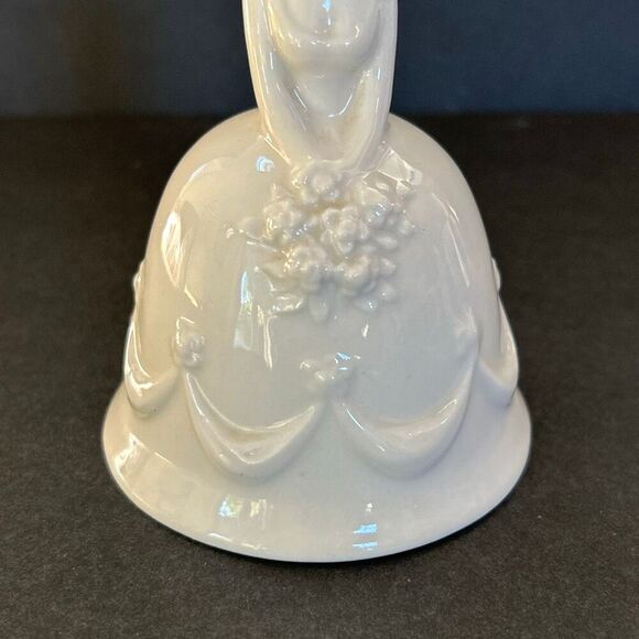 Vtg Goebel Porcelain Bell Figurine Bride Flower Girl West Germany - Picture 3 of 10